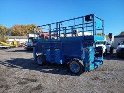 Genie GS4390 - 15,11m, diesel, 4x4